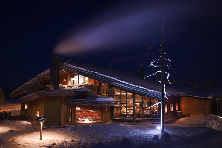 Photo de l hotel yllas humina durant la nuit polaire en laponie