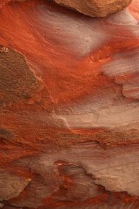 La roche composée de grès rose à Pétra