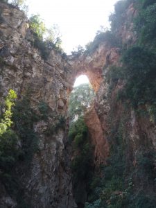 Akchour Pont de Dieu Passerelle Naturelle Creusée dans la Roche