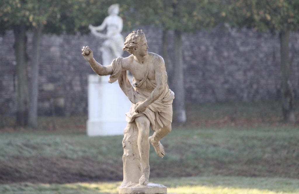 Statue Hippomene parc du Domaine national de Marly