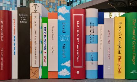 Thérapie par les livres : coup d’œil sur les remèdes littéraires cachés dans nos bibliothèques