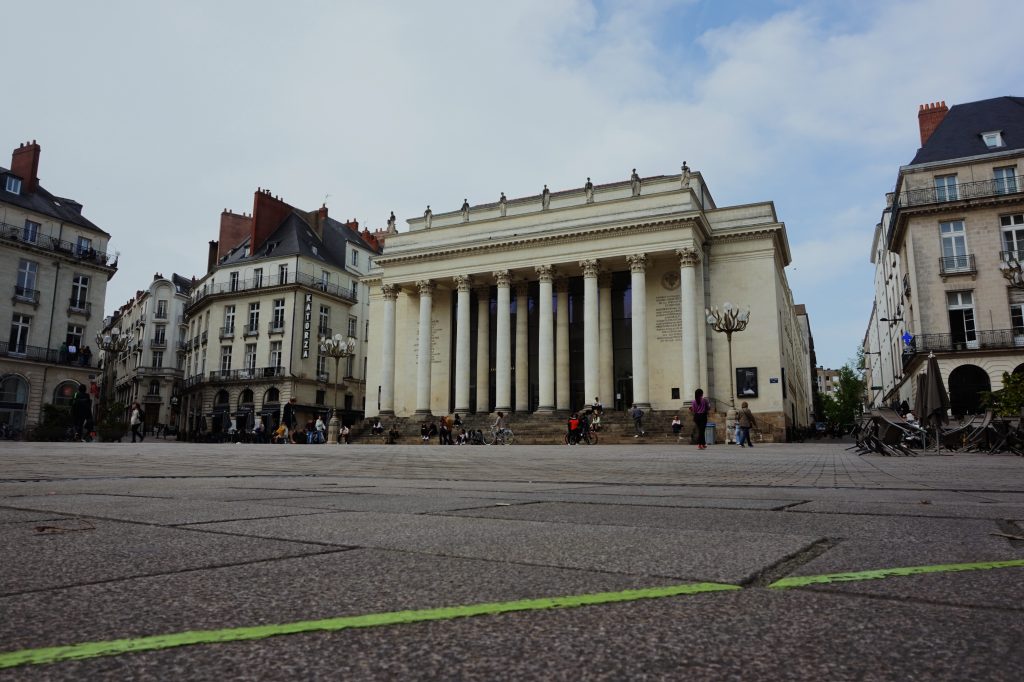 Place Graslin: théâtre Graslin et ligne verte du voyage à Nantes