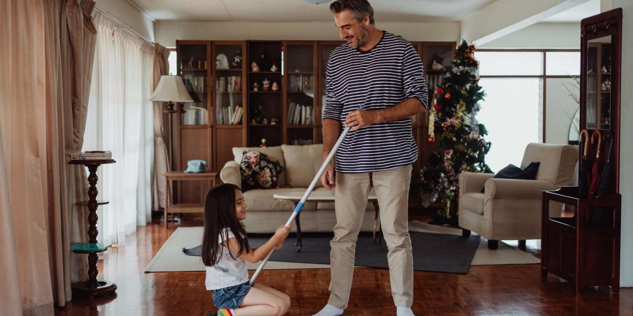 Les 5 précieux conseils d’un papa qui assure à la maison