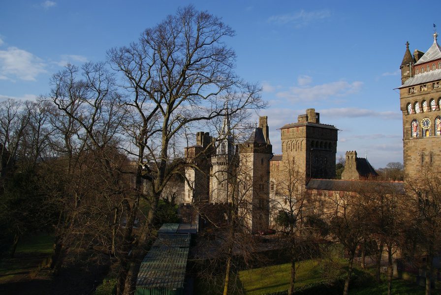 Façade latérale du château de Cardiff-parc de Bute