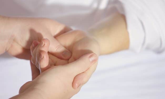 Le toucher-massage, un vrai allié pour le développement et la santé des enfants