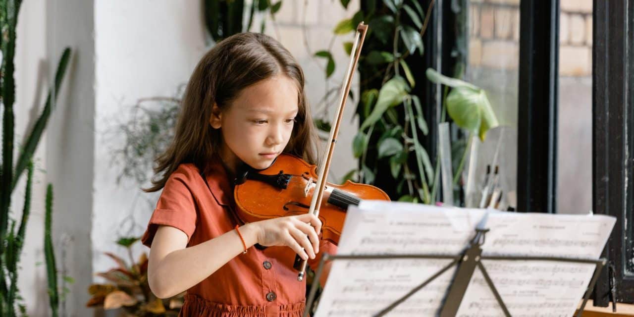 La musique classique dès le plus jeune âge, c’est possible ! — 6 idées à suivre