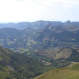 Vue sommets parc régional des volcans d'Auvergne