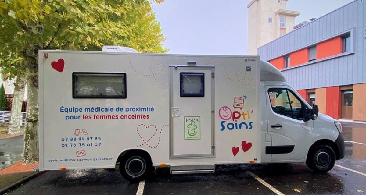 Une unité mobile de sages-femmes en Auvergne : un modèle pour la médecine de proximité de demain ? 