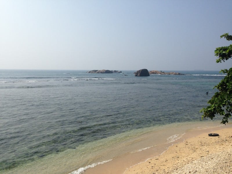 plage d'Unawatuna pour illustrer l'article sur visiter le Sri-Lanka en famille