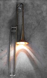Trombone transformé en lampe