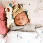 Sommeil du nouveau-né : nos 5 meilleurs conseils pour faire dormir bébé dans son lit