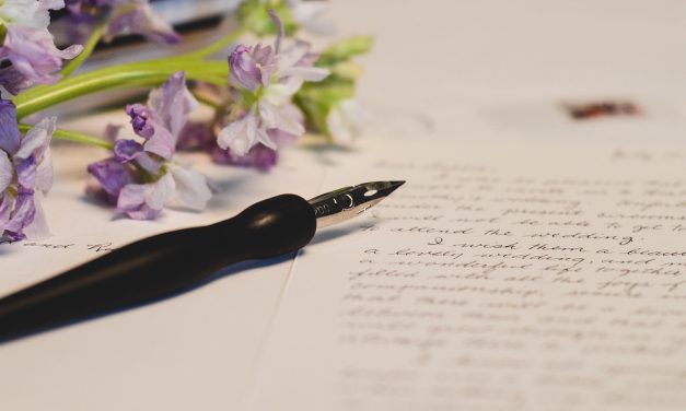 8 conseils incontournables pour écrire une romantasy inoubliable