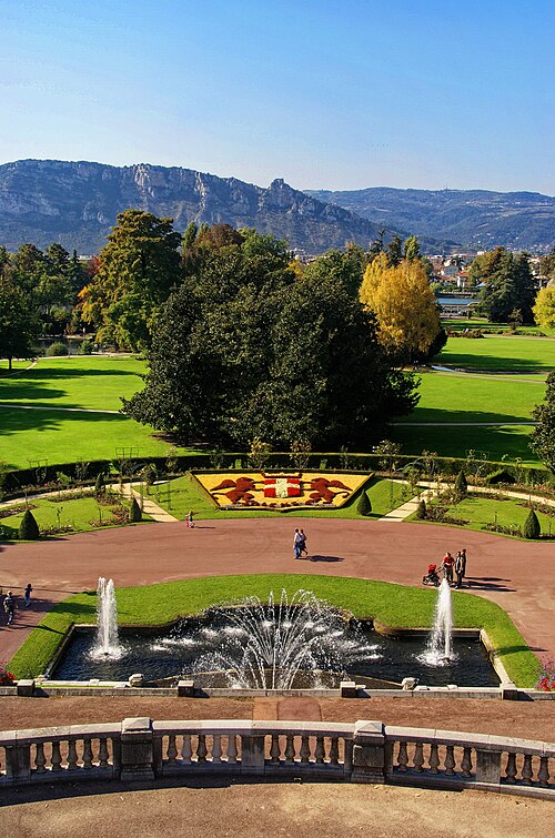 Parc de jouvet à Valence - Esplanade Champ de Mars 