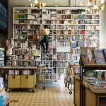 Vous aimeriez devenir libraire ? Voici 4 réalités à connaître sur le métier 