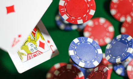 Comment jouer au poker pour les débutants en 5 points clefs